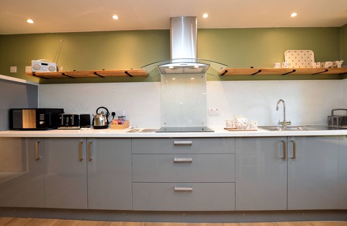 Strachur Cabaña | Chapelton Cottage by Loch Fyne, picturesque location