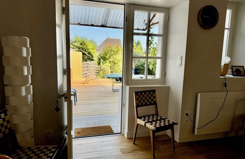Saint-Jean-le-Thomas Cabaña | Character family home in the bay of Mont Saint Michel - sleeps 10