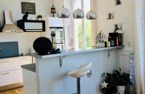 Chateauroux Casa | Character house-4 bedrooms-city center-wifi-garden