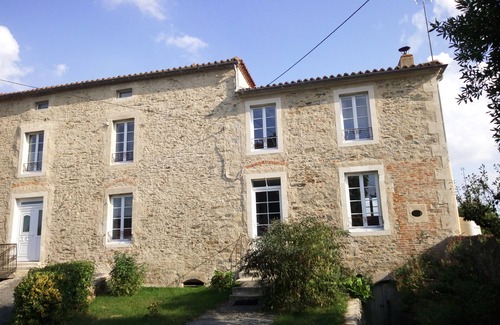 Mouchamps Cabaña | Casa de personajes LE FIGONIER 15 pers en el campo a 18 km de Puy Du Fou