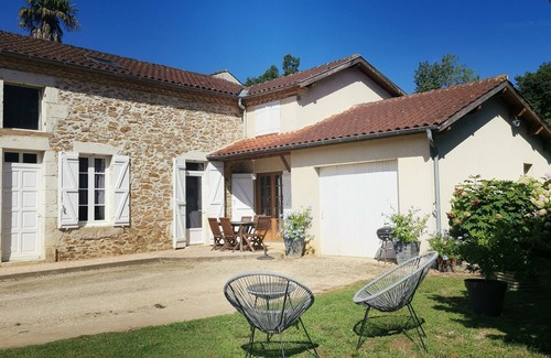 Eauze Casa | Casa confortable, piscina privada.