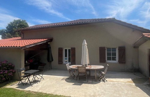 Eauze Casa | Casa confortable, piscina privada.
