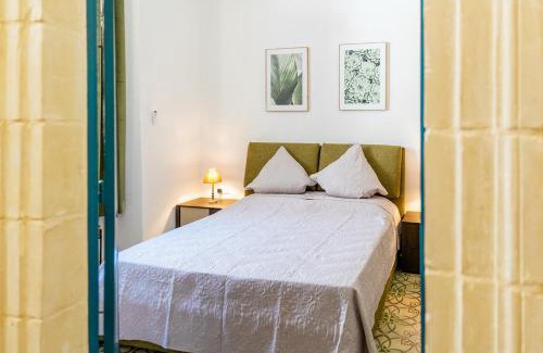 St. Julian's Apartamento | Characterful ground floor townhouse