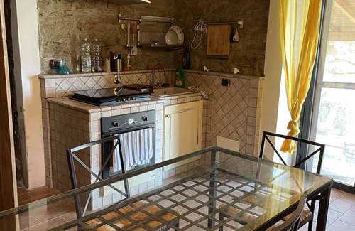 Castelfranco Piandisco Casa | Characteristic two-room apartment in stone, surrounded by nature