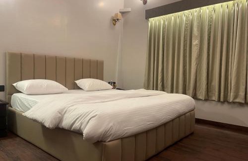Varanasi Casa | Charan Niwas