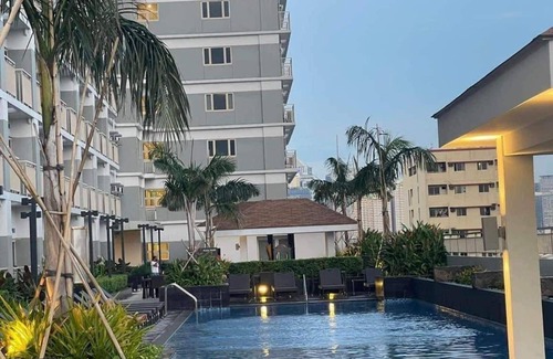 Pasay Condominio | Charie Sky View at Coast Residences near PICC CCP WTC Star City MOA Naia Airport