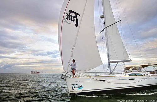 Downtown Charleston Alquiler De Eote | El yate de lujo de 50 pies de Charleston, 'Fate' y Kismet Party Yacht