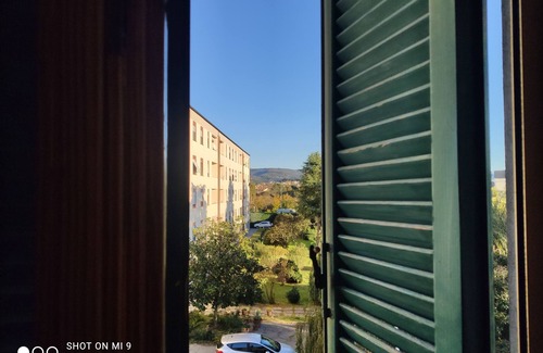 Arezzo Apartamento | Charlie's Home B&B-Private Parking-Arezzo Trade Fairs and Congresses-Historic Center