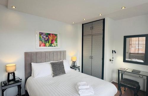 Lincoln Hotel | Charlotte House Hotel