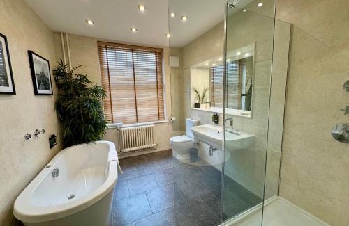 Lincoln Hotel | Charlotte House Hotel