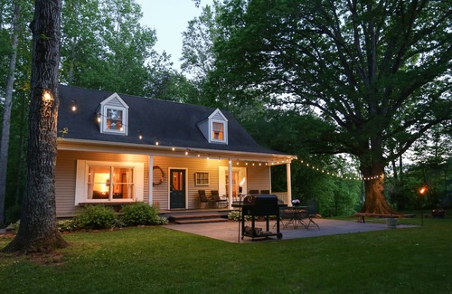 Charlottesville Casa | C'ville Country Retreat for UVa Events ~ Wine Tours ~ Reuniones familiares / de amigos