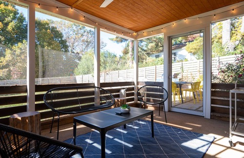 Charlottesville Casa | Charlottesville's Charming Retreat: Stunning Vacation Home