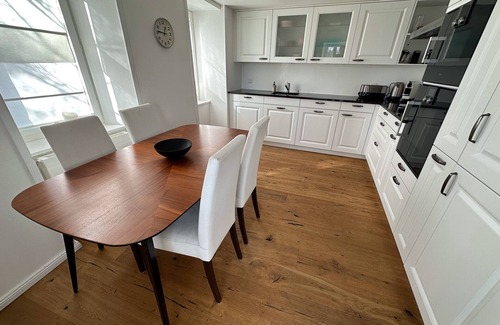 Bourg-en-Lavaux Apartamento | Charm and Calm in Grandvaux - Lavaux - Garden Level