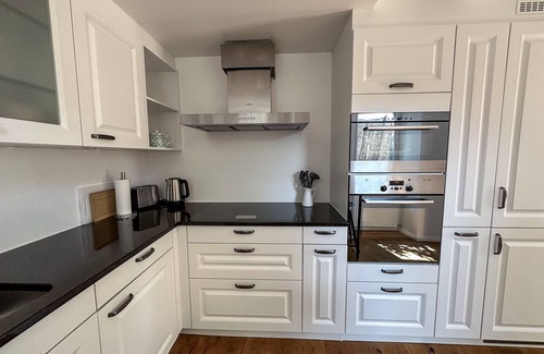 Bourg-en-Lavaux Apartamento | Charm and Calm in Grandvaux - Lavaux - Garden Level