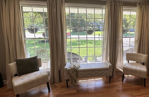 Bellevue Casa | Charm, Comfort and Convenience