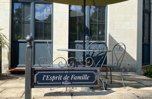 Saint-Sebastien-sur-Loire Cabaña | Gîte urbain proche de Nantes avec terrasse, wifi et accès espace commun