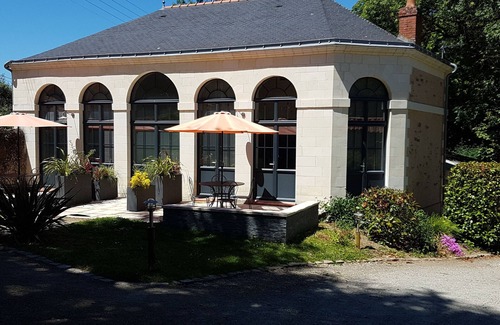 Saint-Sebastien-sur-Loire Cabaña | Gîte urbain proche de Nantes avec terrasse, wifi et accès espace commun
