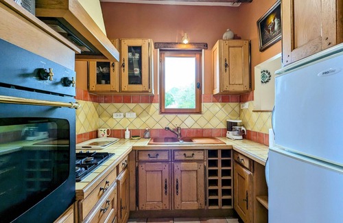 Saulnay Cabaña | Casa Encantadora con Estanque Privado en el Corazón de Berry