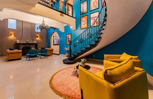 Colonia Cuauhtemoc Casa | Charm near Roma Luxurious Mansion for Groups
