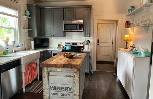 Carlton Casa | Charm of Carlton - Heart of Wine Country