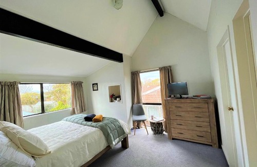 Palmerston North Cama Y Desayuno | Charm on Chippendale