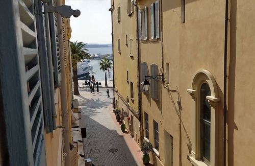 Sanary-sur-Mer Apartamento | Charmand 40 m2 cosy nest in the heart of Sanary's historic center