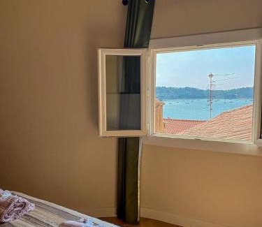 Villefranche-sur-Mer Apartamento | Charmant 2 pièces rénové avec vue mer