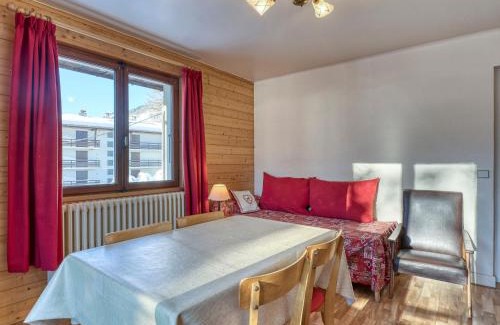 Megeve Apartamento | Charmant 2 pièces à Megève, proche du centre et des télécabines, avec balcon et parking - FR-1-453-120