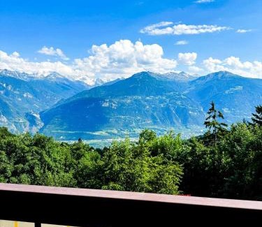 Randogne Apartamento | Charmant appartement avec vue splendide