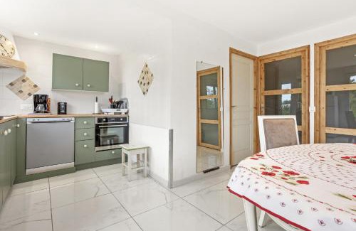 Brignoles Apartamento | Charmant Appartement avec Terrasse