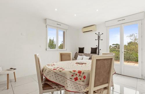 Brignoles Apartamento | Charmant Appartement avec Terrasse