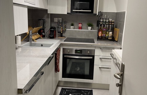 Suresnes Apartamento | Charmant Appartement Entièrement Meublé à 10 Minutes de la Défense
