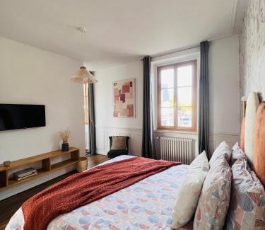 Auxerre Apartamento | Charmant appartement plein centre ville - parking privé