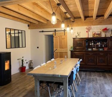 Montserie Casa | Charmant corps de ferme à la montagne.
