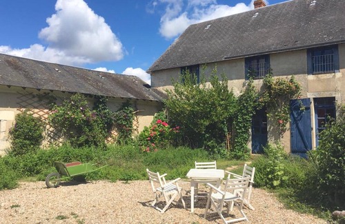 Saint-Maur Casa | Charmant Cottage, Entouré de Nature et Chevaux Dans le Berry
