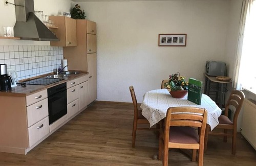 Neunburg vorm Wald Apartamento | Encantador alojamiento amueblado (60 metros cuadrados) con cocina completamente equipada y Wi-Fi