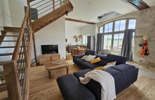 Avon-les-Roches Casa | Charmant Gîte 6 Pers avec Piscine Privée et Jardin, Avon-les-Roches - FR-1-381-629