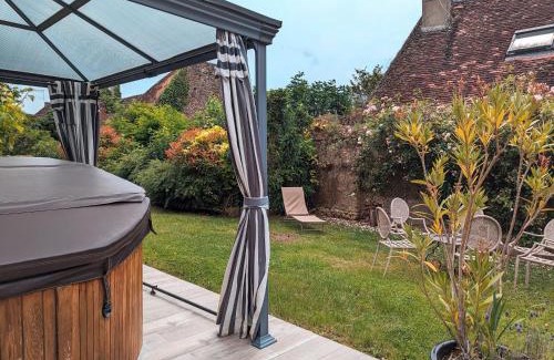 Le Blanc Casa | Charmant gîte au cœur du Berry avec jacuzzi et terrasse - FR-1-591-757