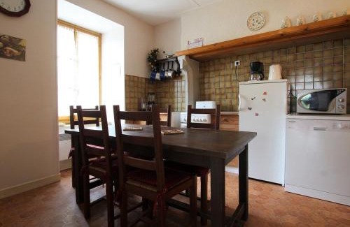 Saint-Didier-sur-Doulon Casa | Charmant Gîte Indépendant au Coeur d'un Village de Campagne avec Cour Fermée - FR-1-582-222