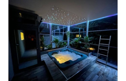 Jebsheim Condominio | Charmant Logement Avec Piscine et Jacuzzi