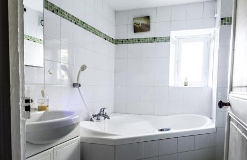 Montbazon Casa | Charmant Moulin Spa