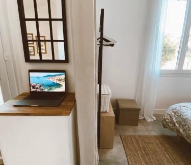 Le Muy Apartamento | Charmant Studio Design Au Calme Avec Piscine