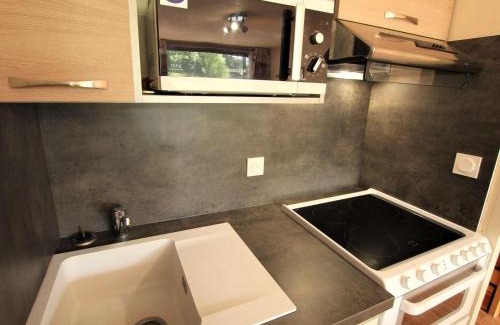 La Salle-les-Alpes Apartamento | Charmant studio 4 pers avec piscine, proche télécabines et commerces, accès direct ski, La Salle-les-Alpes - FR-1-330F-106