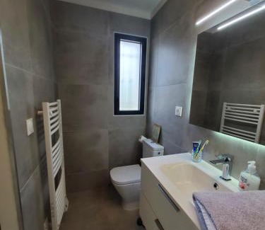 Fontvieille Apartamento | Charmant studio moderne avec extérieur "Dormir en provence"