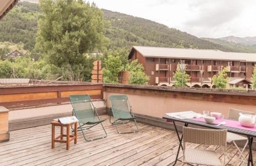 La Salle-les-Alpes Apartamento | Charmant T2 avec grande terrasse, proche télécabines et commerces, parking inclus - FR-1-330F-43