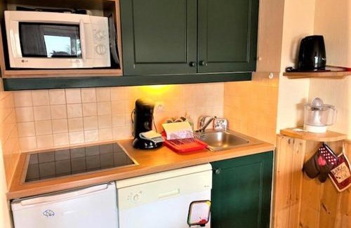 La Salle-les-Alpes Apartamento | Charmant T2 avec grande terrasse, proche télécabines et commerces, parking inclus - FR-1-330F-43
