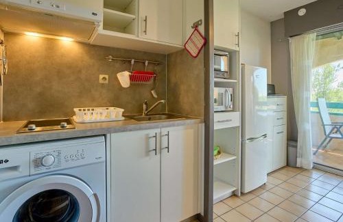 Barbotan-les-Thermes Apartamento | Charmant T2 avec balcon sud et wifi à Barbotan - FR-1-841-74