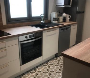 Ceyrat Apartamento | Charmant T2 rénové et climatisé chez Cathy