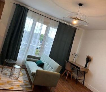 Centre-Ville Apartamento | Charmant T4 Pontoise Centre