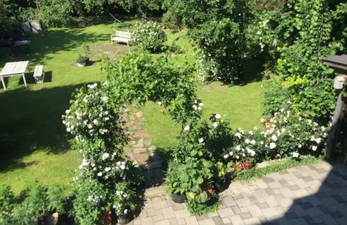 Graz Apartamento | Charmante Altbauwohnung im Shabby Chic Stil mit Wintergarten und Gartenblick - Ihr perfektes Zuhause in Graz